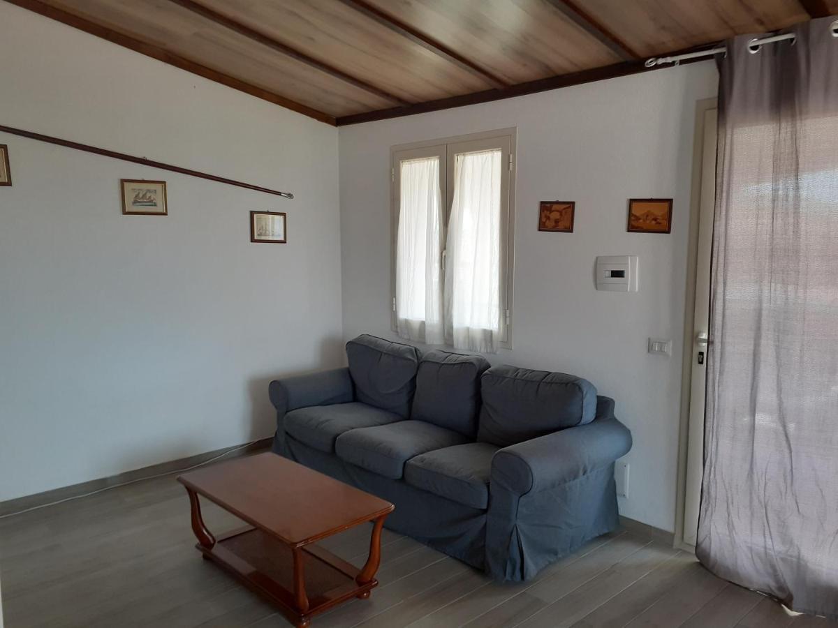 Sa Domo De Mannoi Apartment โอโรเซย ภายนอก รูปภาพ
