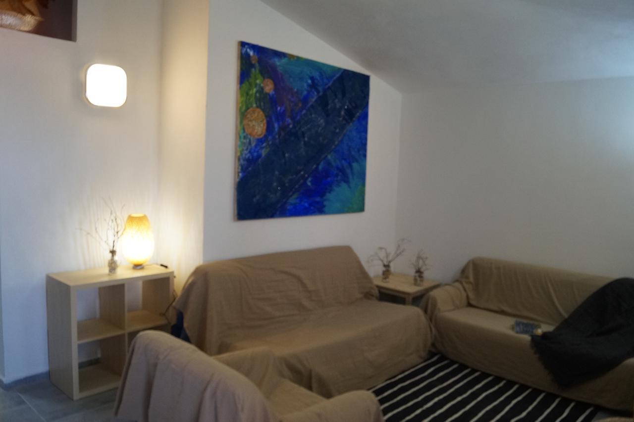 Sa Domo De Mannoi Apartment โอโรเซย ภายนอก รูปภาพ